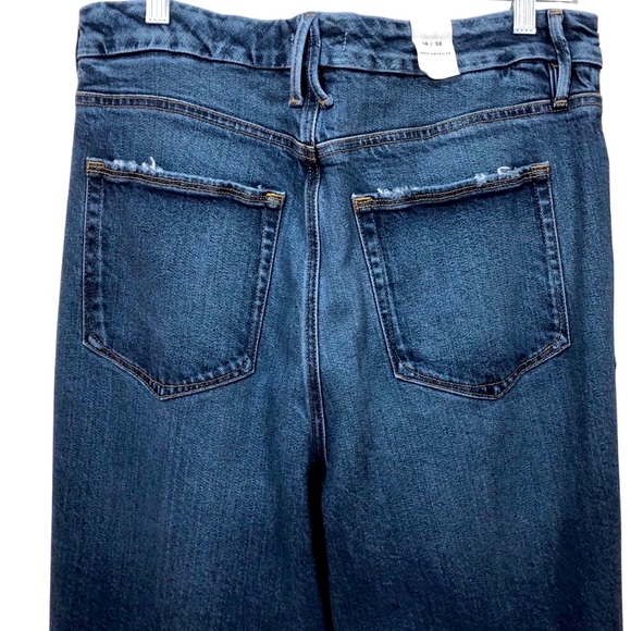 NWT🌟Good American Women’s Distressed Blue Jeans GFD150B Sz14/32 Classic comfort - Picture 6 of 15